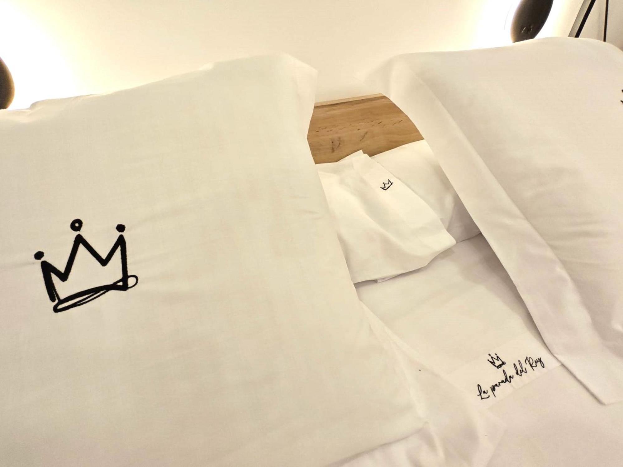 La Parada Del Rey - Luxury Suites Plasencia Eksteriør bilde