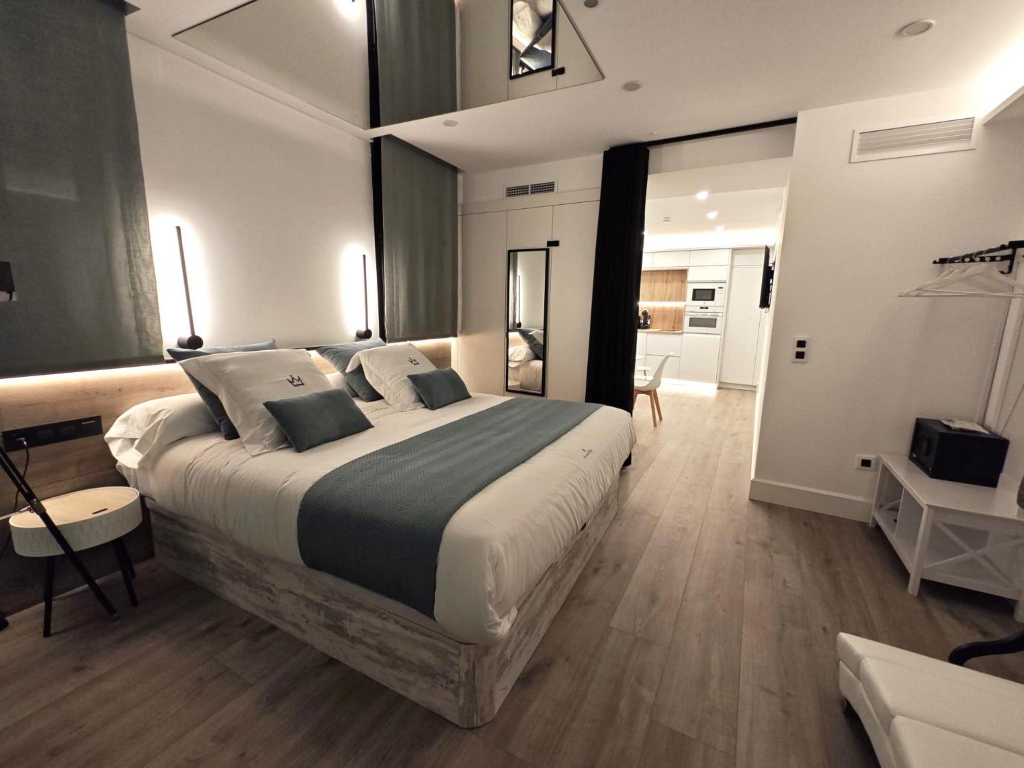 La Parada Del Rey - Luxury Suites Plasencia Eksteriør bilde