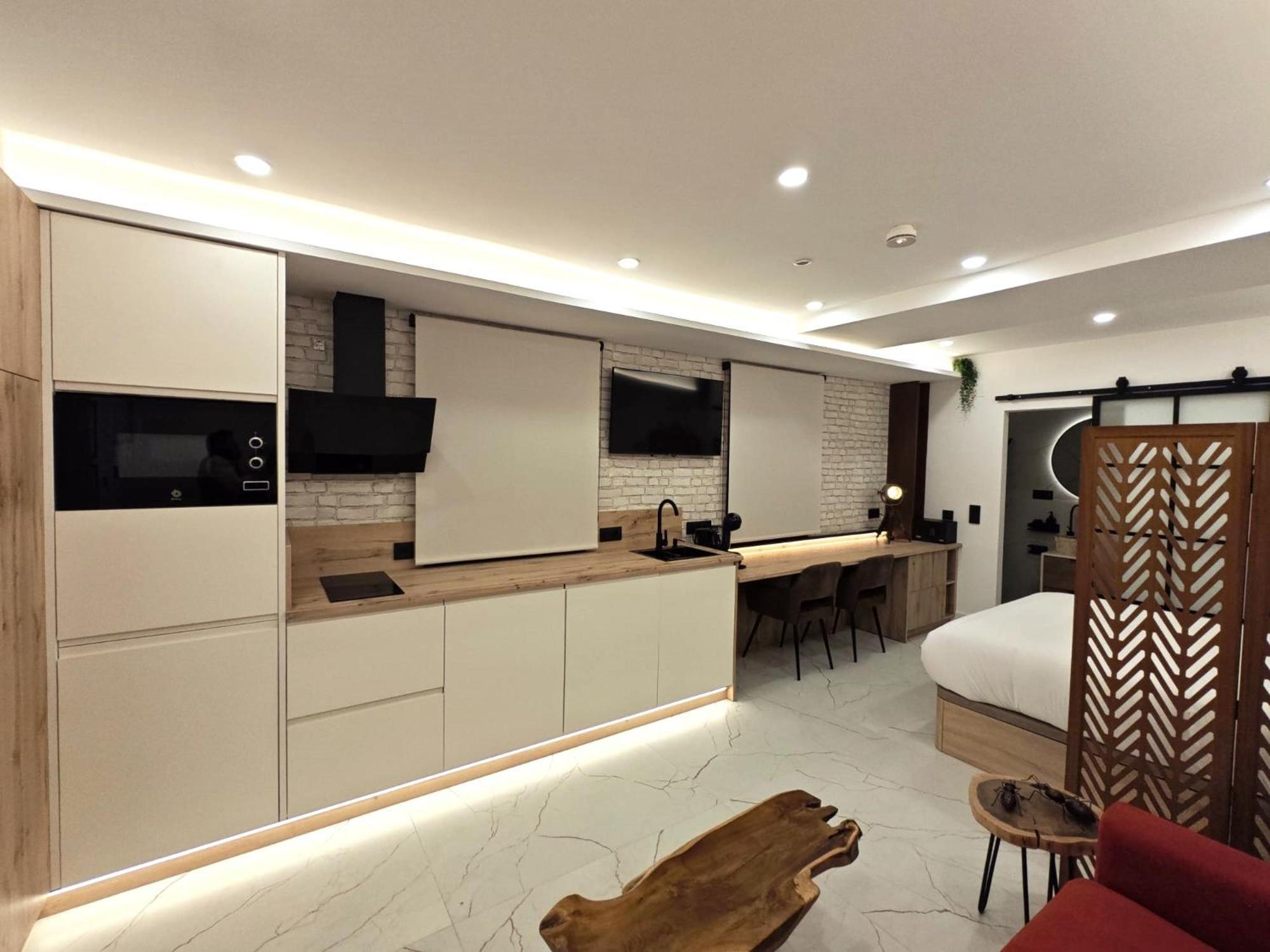La Parada Del Rey - Luxury Suites Plasencia Eksteriør bilde