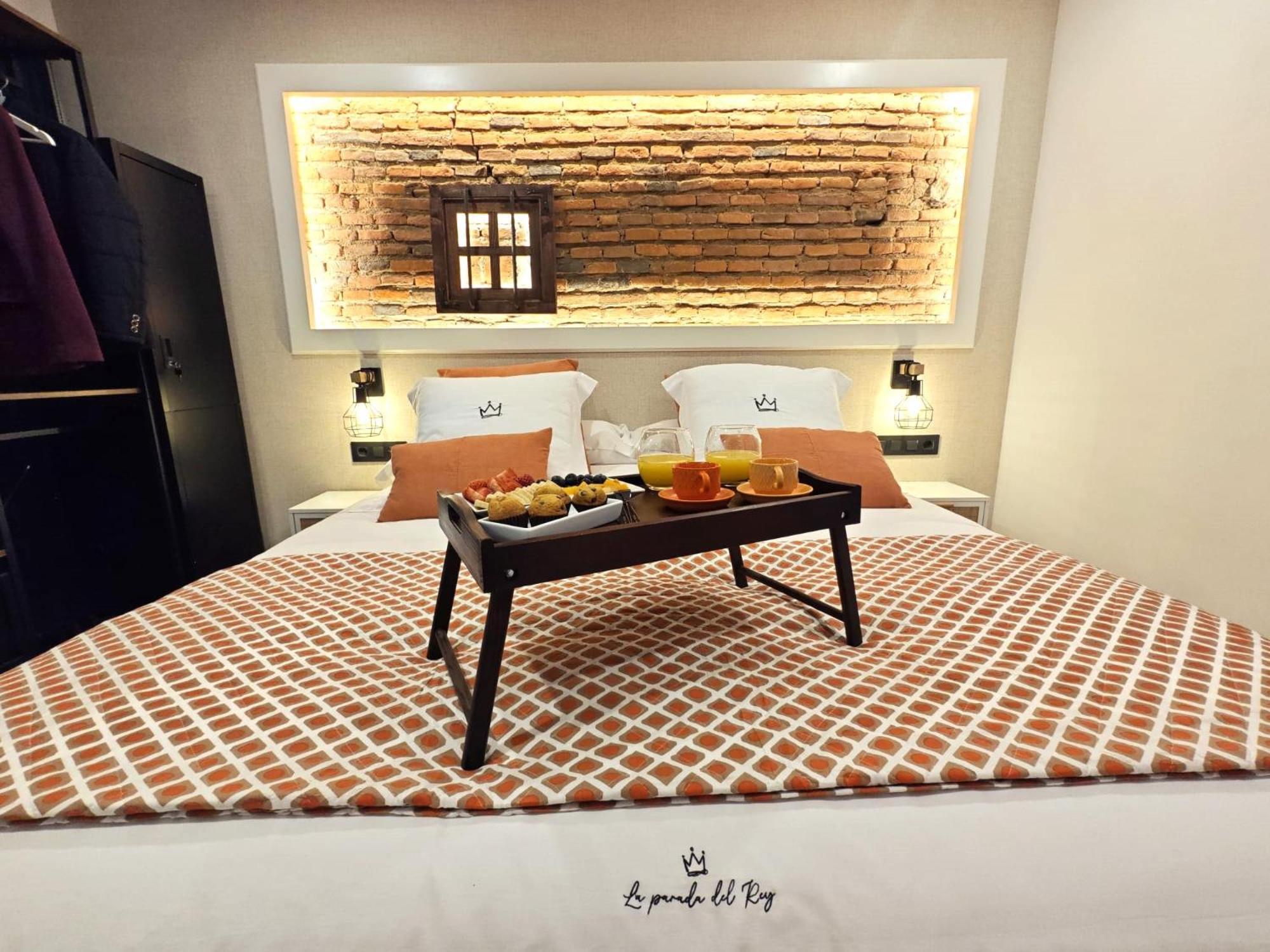 La Parada Del Rey - Luxury Suites Plasencia Eksteriør bilde